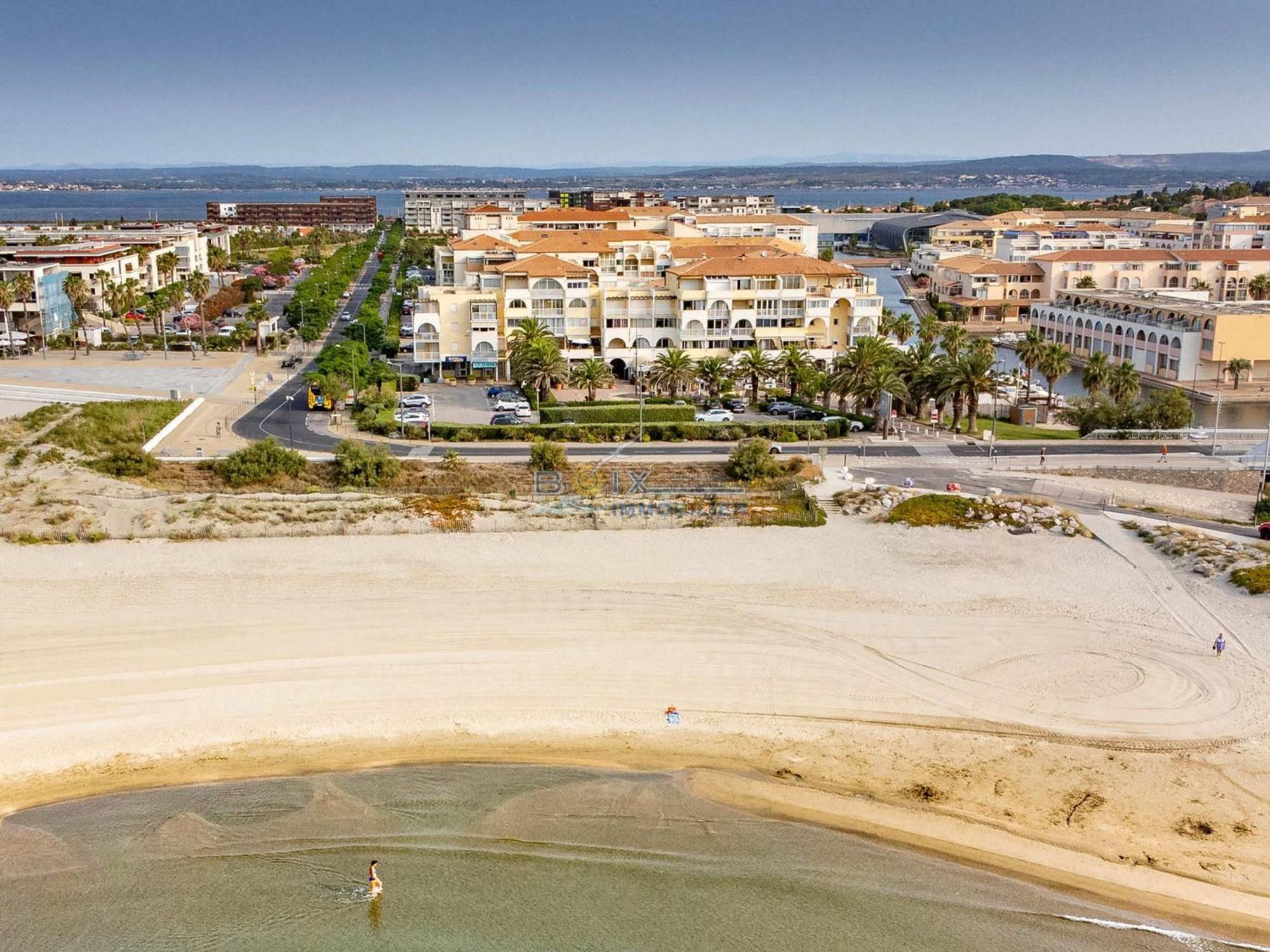 Sete: Superbe T2 52m² Avec Parking, Clim, Wifi - Fr-1-472-169